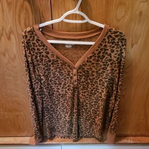 Long sleeve leopard top m